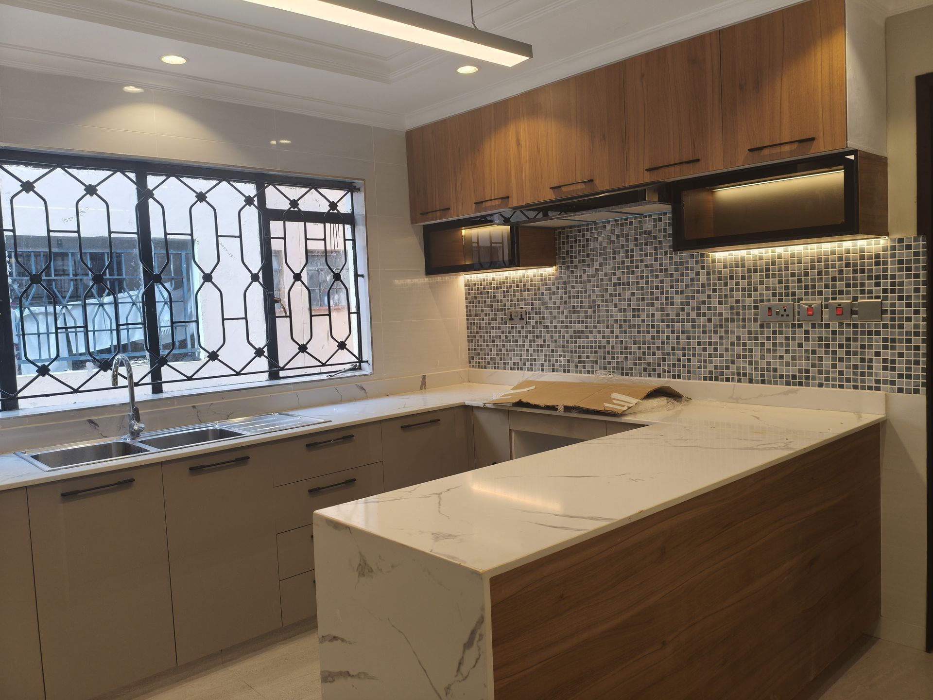 3 Bedroom Apartment — image 12