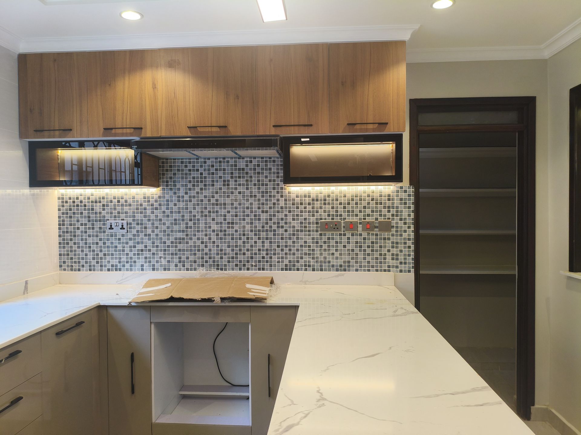 3 Bedroom Apartment — image 11