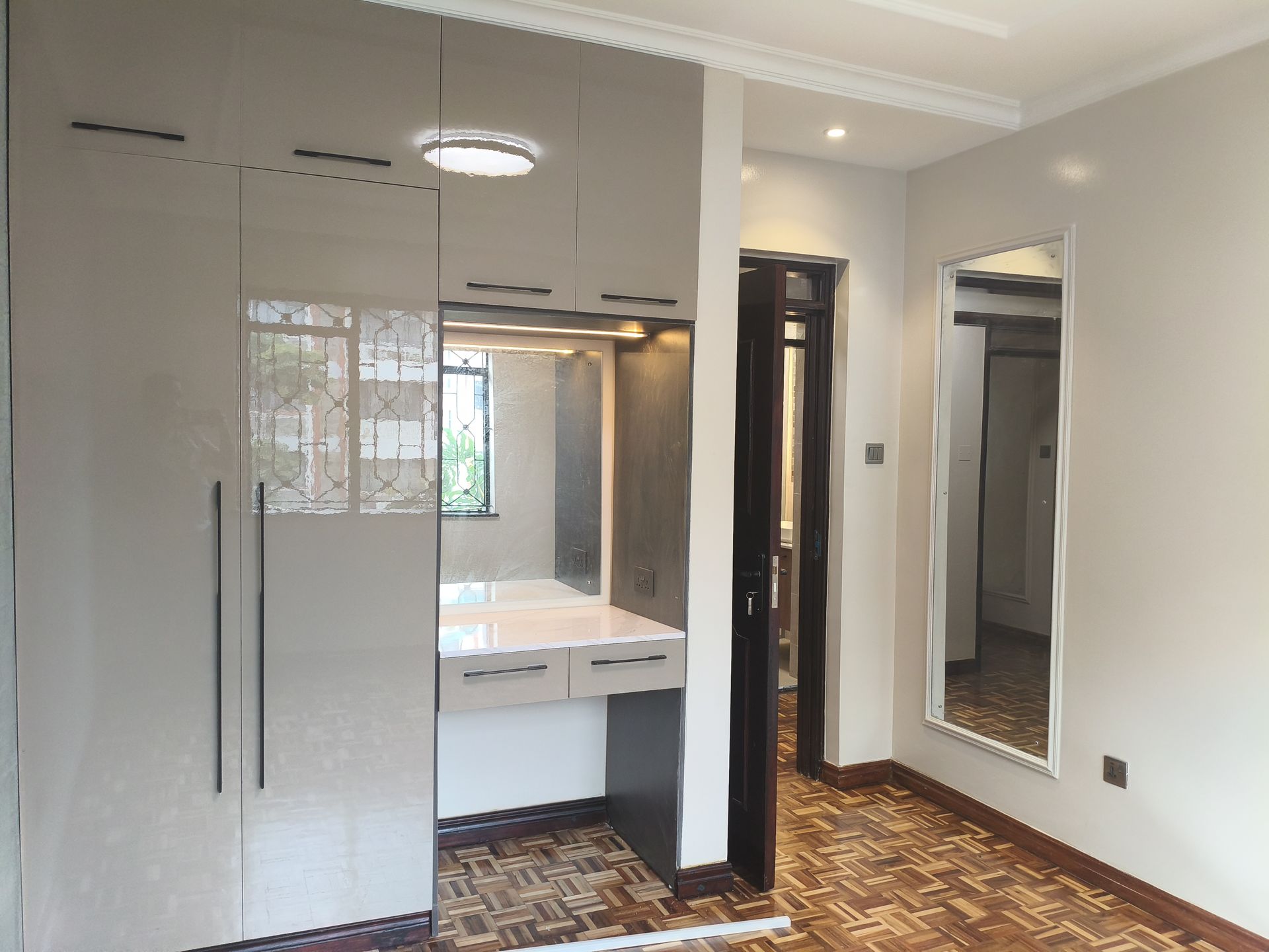 3 Bedroom Apartment — image 6